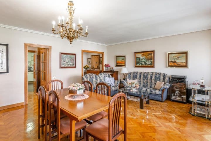 4 bedrooms apartment for sale in Pamplona, Spain - Image 10