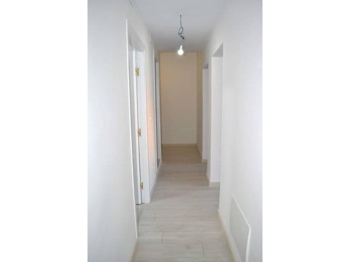 2 bedrooms apartment for rent in Palencia, Spain - Image 11