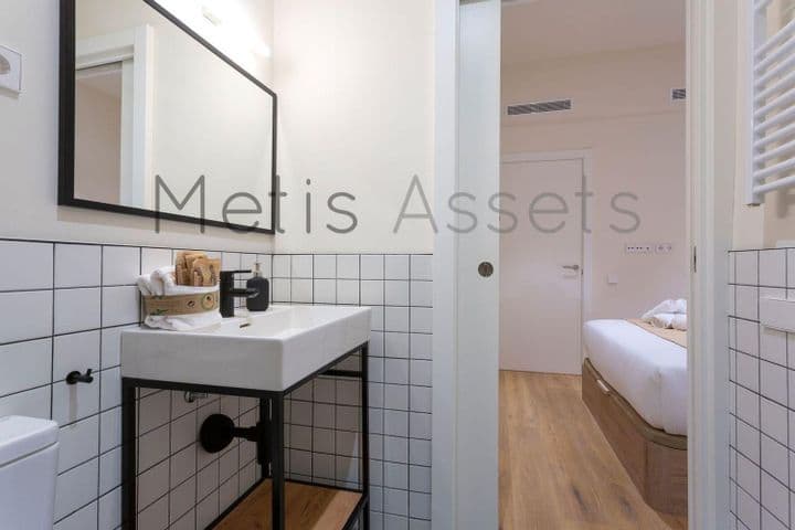 1 bedroom apartment for rent in Barcelona, Spain - Image 20