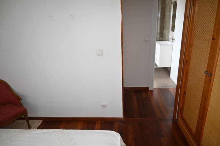 2 bedrooms apartment for rent in Santander, Spain - Image 8