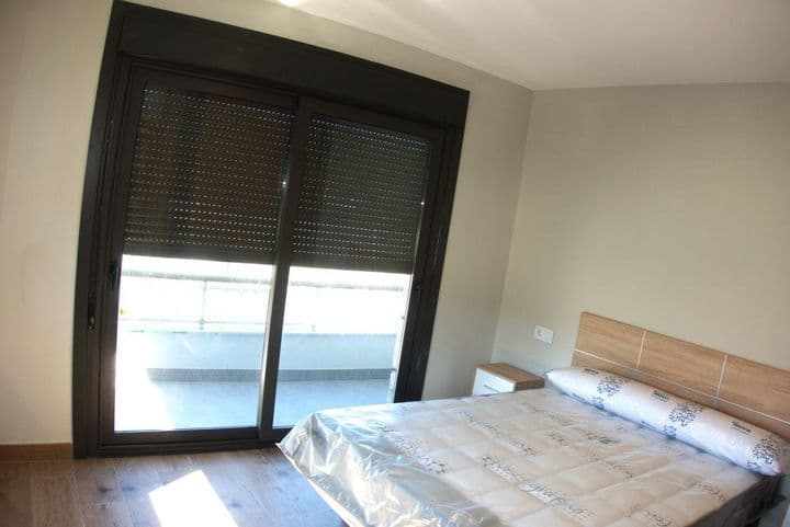 2 bedrooms apartment for rent in O Porrino, Spain - Image 12