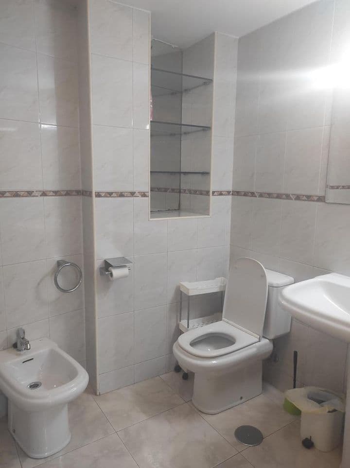 4 bedrooms apartment for rent in Santiago de Compostela, Spain - Image 29