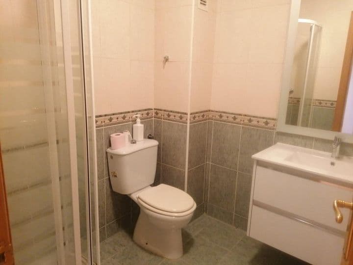 1 bedroom apartment for rent in Zaragoza, Spain - Image 17