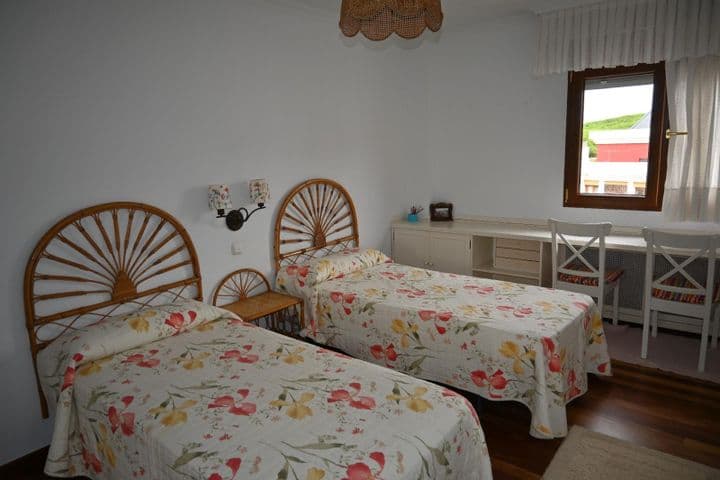 2 bedrooms apartment for rent in Santander, Spain - Image 10