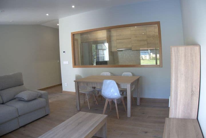 2 bedrooms apartment for rent in O Porrino, Spain - Image 7