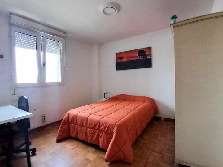 3 bedrooms apartment for rent in Santander, Spain - Image 9