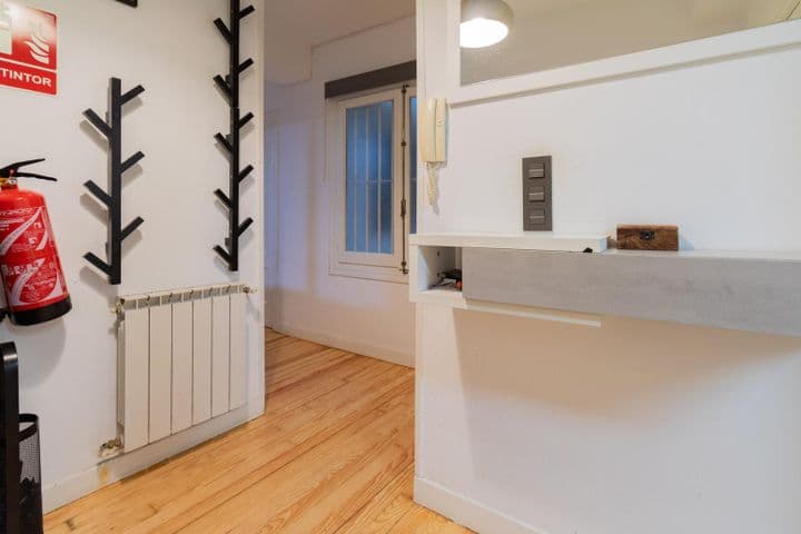 2 bedrooms apartment for rent in Pamplona, Spain - Image 9