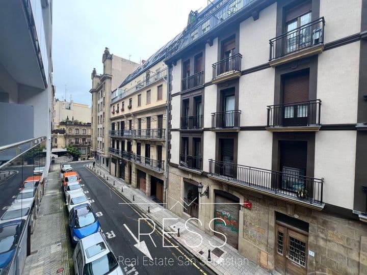 3 bedrooms apartment for rent in Donostia-San Sebastian, Spain - Image 8