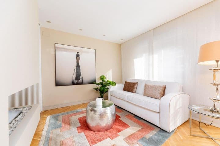 3 bedrooms apartment for sale in Madrid, Spain - Image 7