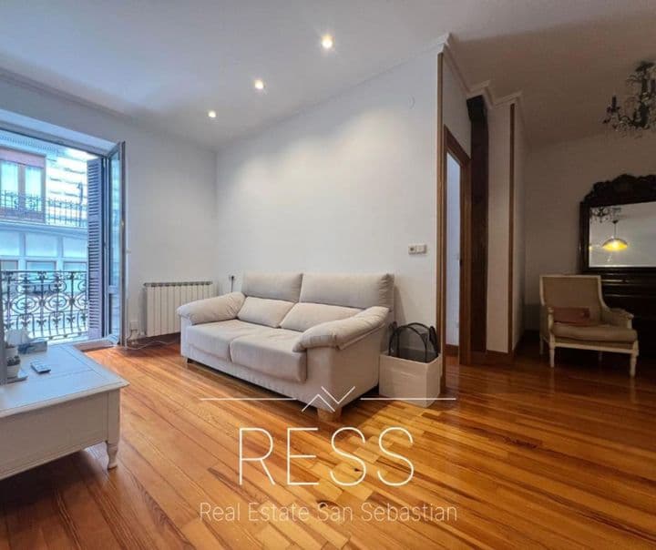 2 bedrooms apartment for rent in Donostia-San Sebastian, Spain - Image 2