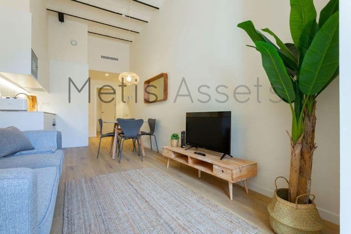 1 bedroom apartment for rent in Barcelona, Spain - Image 8