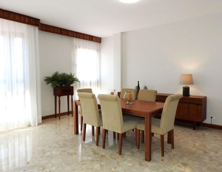 4 bedrooms apartment for rent in Las Palmas de Gran Canaria, Spain - Image 14