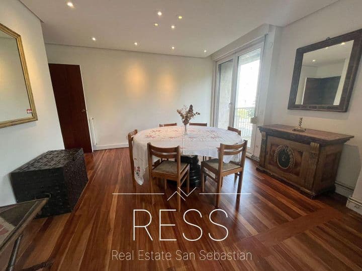 4 bedrooms apartment for rent in Donostia-San Sebastian, Spain - Image 5