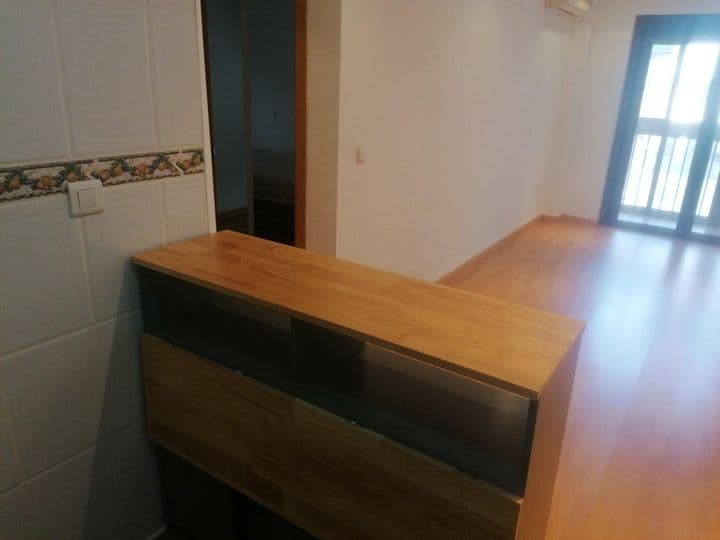 1 bedroom apartment for rent in Zaragoza, Spain - Image 14