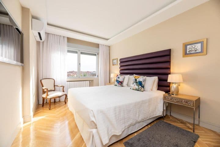 3 bedrooms apartment for sale in Madrid, Spain - Image 4