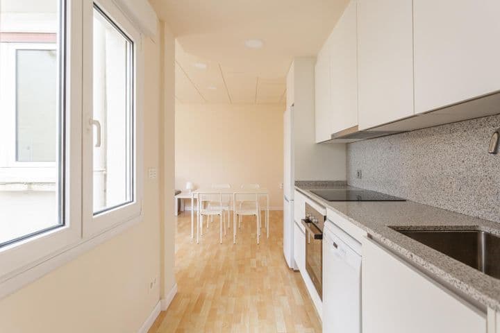 1 bedroom apartment for rent in Pamplona, Spain - Image 14