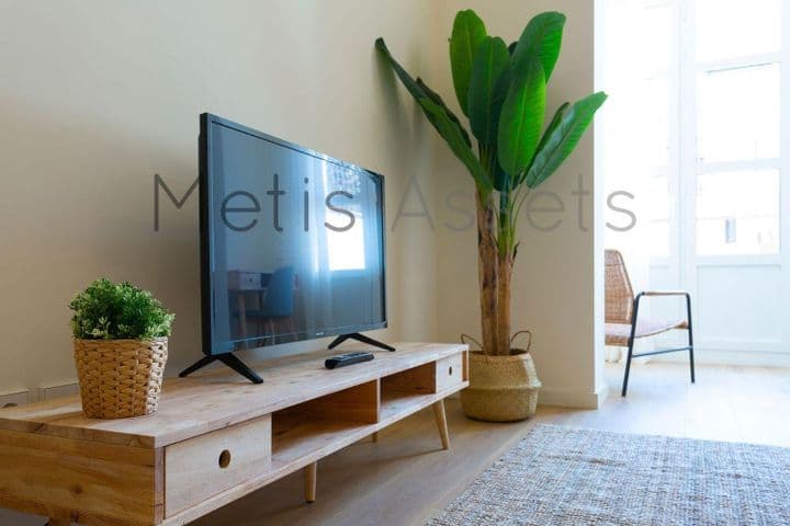 1 bedroom apartment for rent in Barcelona, Spain - Image 9