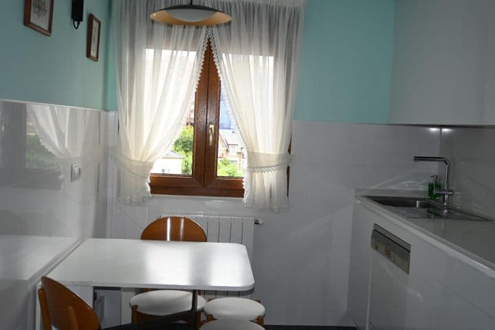 2 bedrooms apartment for rent in Santander, Spain - Image 5