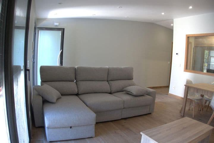 2 bedrooms apartment for rent in O Porrino, Spain - Image 6