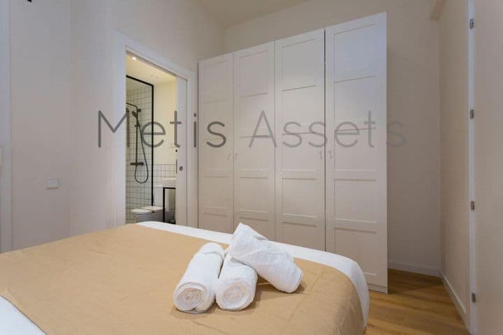 1 bedroom apartment for rent in Barcelona, Spain - Image 18