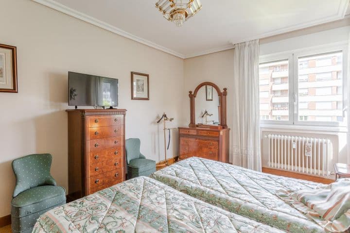 4 bedrooms apartment for sale in Pamplona, Spain - Image 21