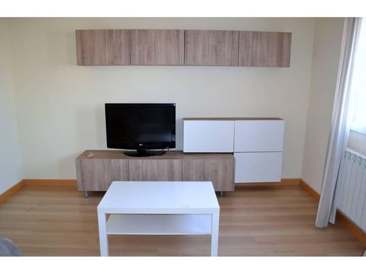 2 bedrooms apartment for rent in Palencia, Spain - Image 16