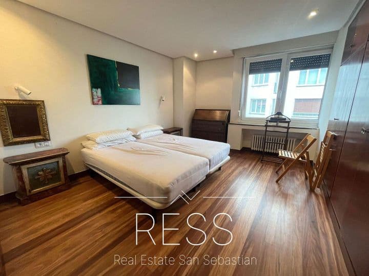 4 bedrooms apartment for rent in Donostia-San Sebastian, Spain - Image 11