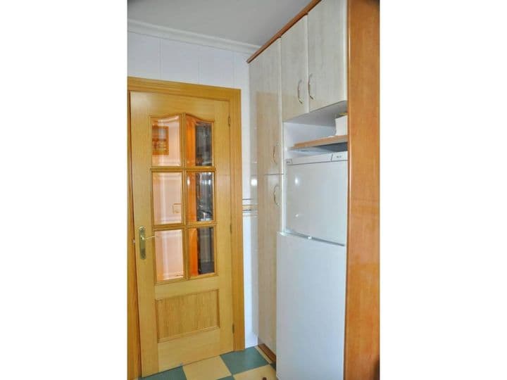 2 bedrooms apartment for rent in Palencia, Spain - Image 15