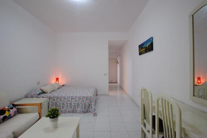 Apartment for rent in Las Palmas de Gran Canaria, Spain - Image 4