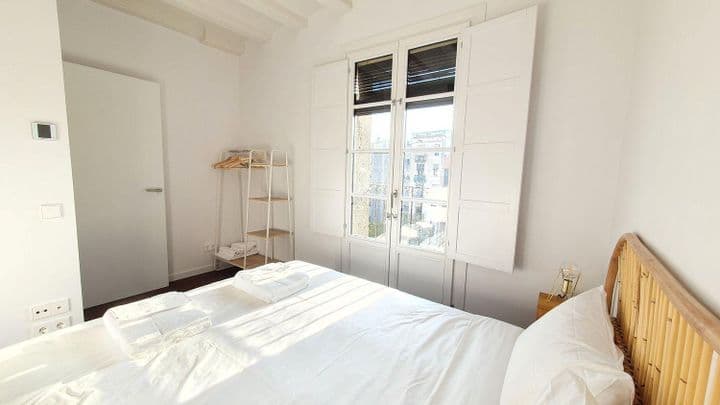 2 bedrooms apartment for rent in Barcelona, Spain - Image 8