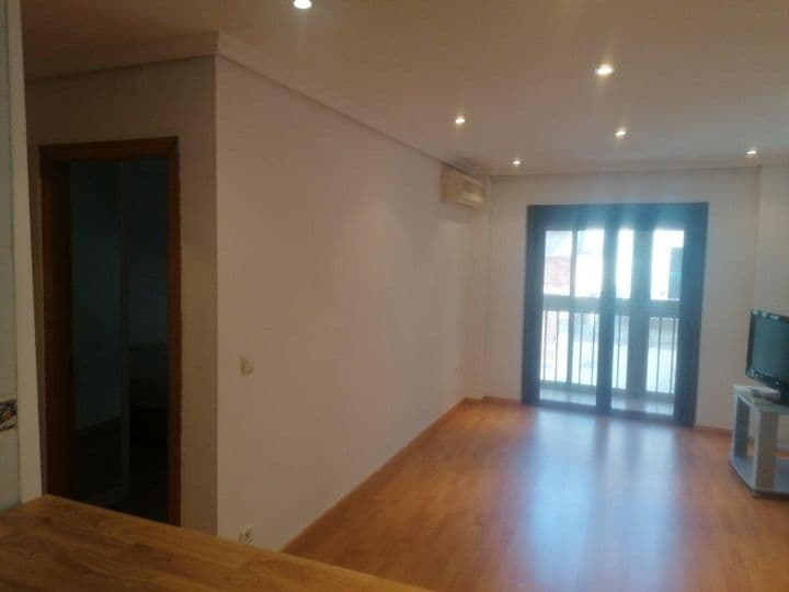 1 bedroom apartment for rent in Zaragoza, Spain - Image 7