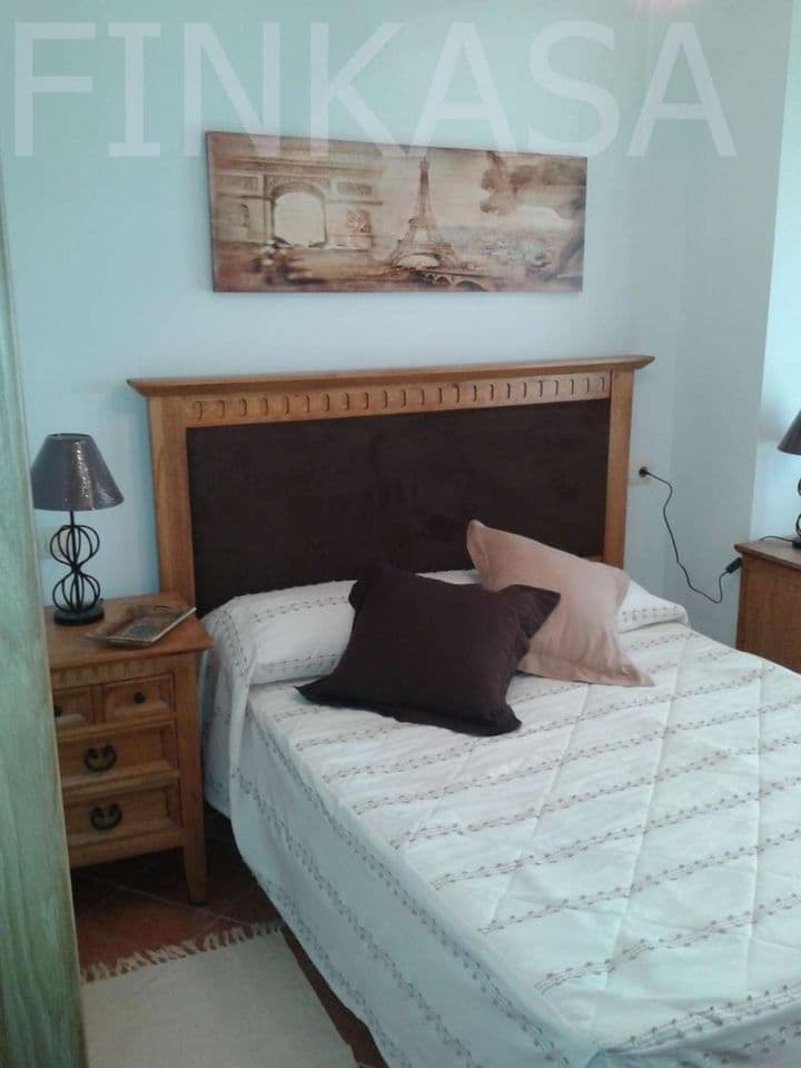 2 bedrooms apartment for rent in Salamanca, Spain - Image 9