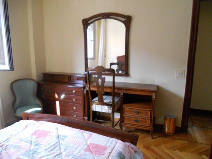 3 bedrooms apartment for rent in Santander, Spain - Image 5