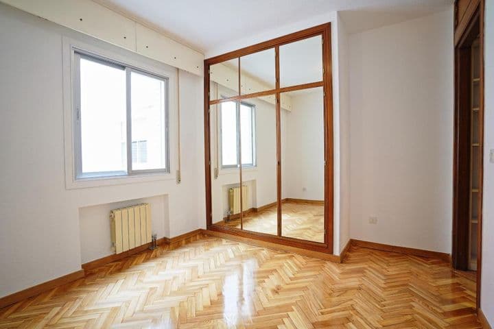 1 bedroom apartment for rent in Madrid, Spain - Image 5