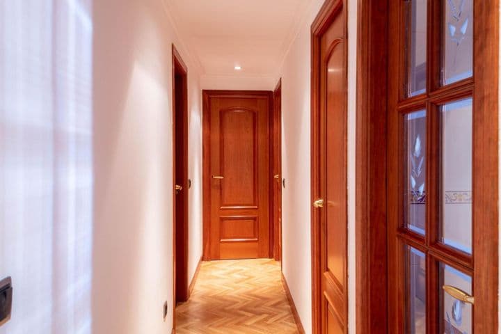 3 bedrooms apartment for rent in Majadahonda, Spain - Image 18