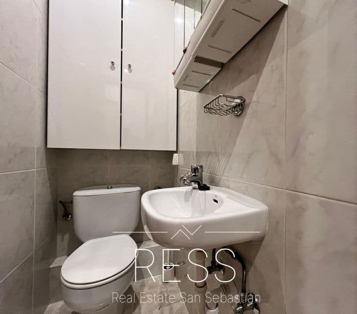 3 bedrooms apartment for rent in Donostia-San Sebastian, Spain - Image 9