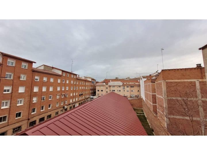 3 bedrooms apartment for rent in Palencia, Spain - Image 11