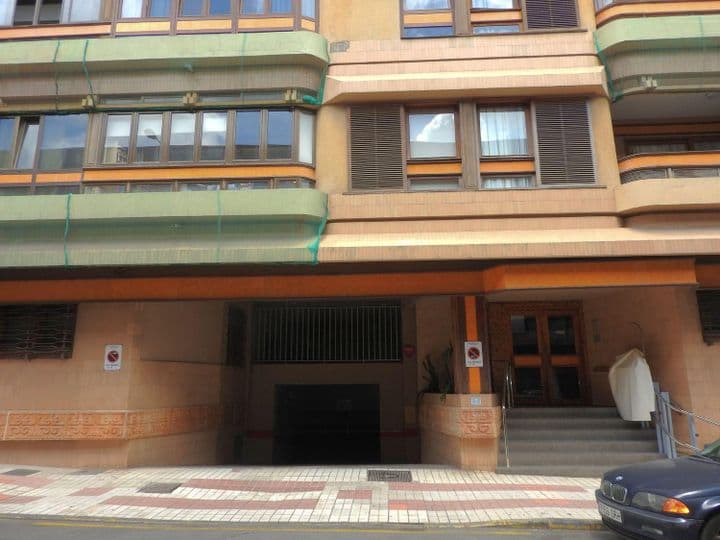 4 bedrooms apartment for rent in Las Palmas de Gran Canaria, Spain - Image 40