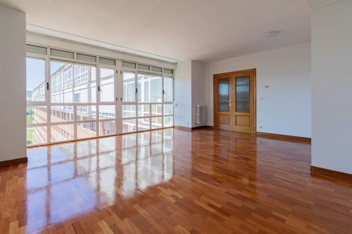 3 bedrooms apartment for rent in Pamplona, Spain - Image 2