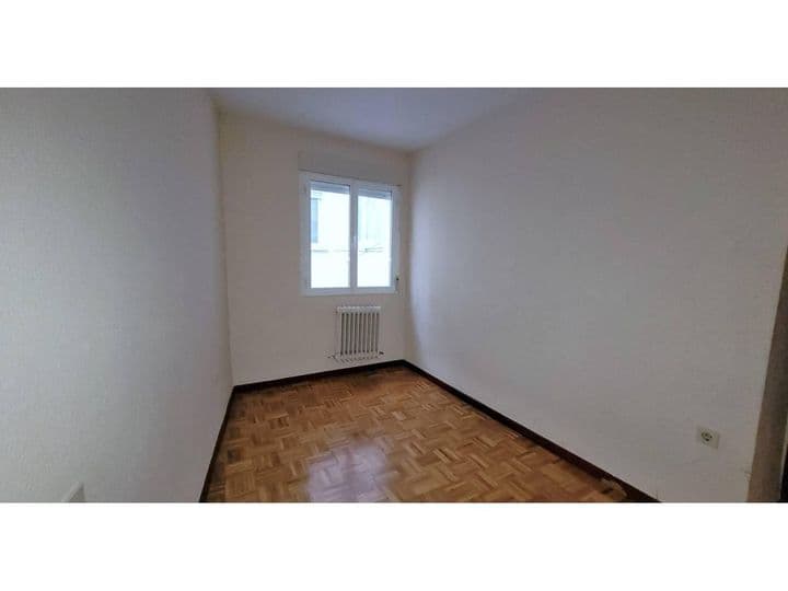 3 bedrooms apartment for rent in Palencia, Spain - Image 14