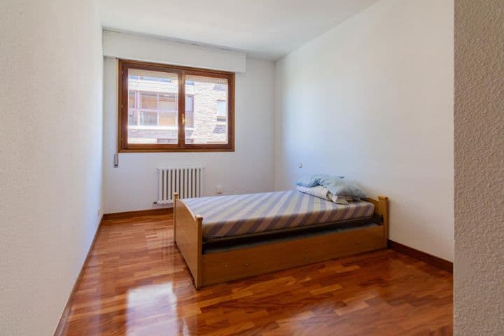 3 bedrooms apartment for rent in Pamplona, Spain - Image 16