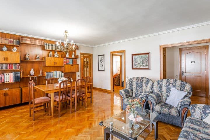 4 bedrooms apartment for sale in Pamplona, Spain - Image 9