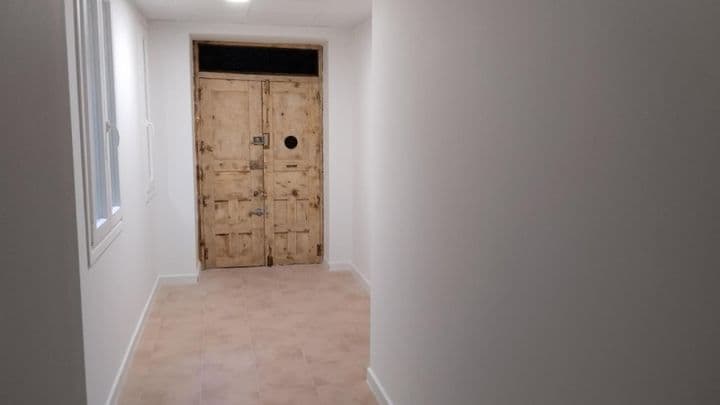 1 bedroom apartment for rent in Zaragoza, Spain - Image 3