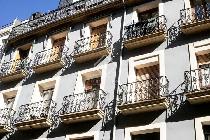 1 bedroom apartment for rent in Donostia-San Sebastian, Spain - Image 6