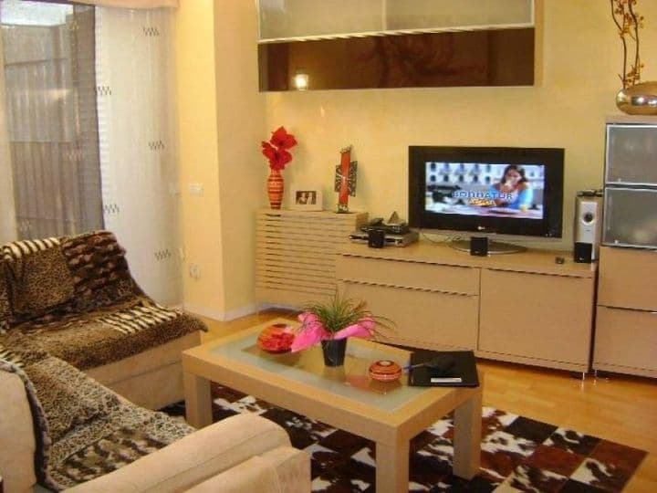 3 bedrooms house for rent in Badalona, Spain - Image 6