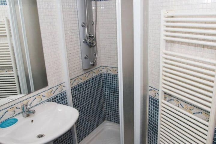 2 bedrooms apartment for sale in Leon, Spain - Image 10