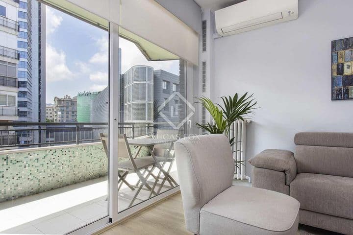 4 bedrooms apartment for rent in Barcelona, Spain - Image 7