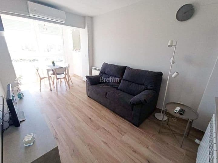 3 bedrooms apartment for rent in Universidad, Spain - Image 4