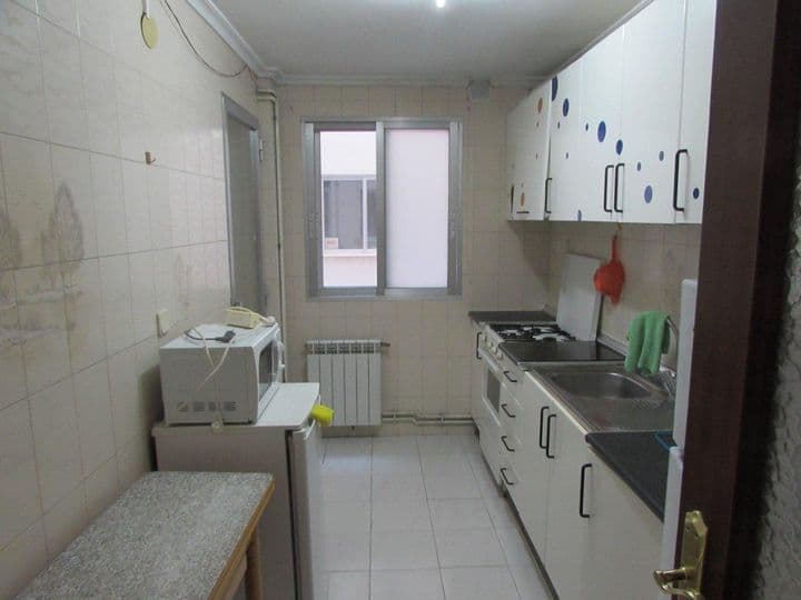 4 bedrooms apartment for rent in Albacete, Spain - Image 2