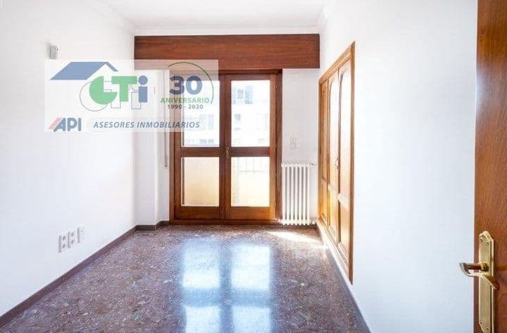 Apartment for sale in Zaragoza, Spain - Image 4